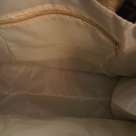 Milano linen tote with matching pouch NWOT - Picture 4 of 5